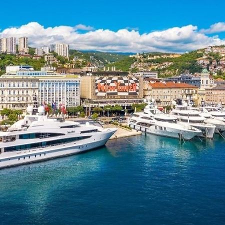 Rijeka Apartment With Free Parking And Large Balcony Exterior foto
